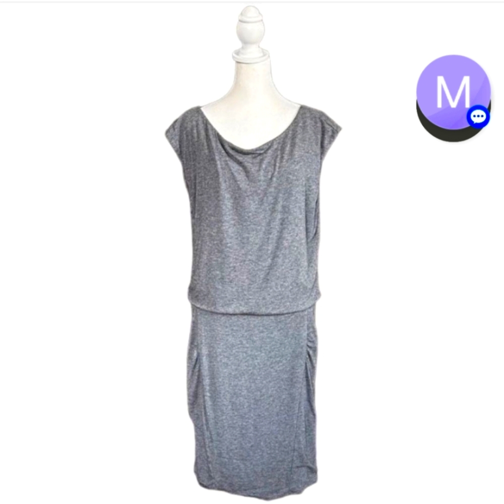 Athleta Gray Micro Stripe Westwood Knee Length Casual T-Shirt Dress Size Large